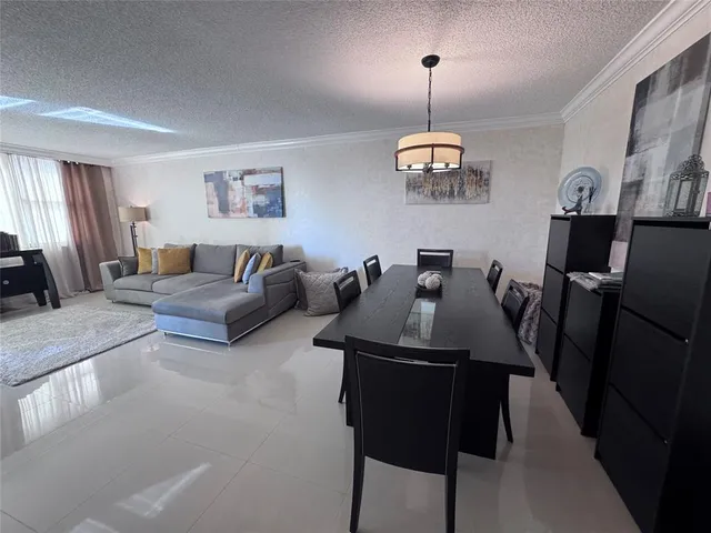 $2,600 | 3180 South Ocean Drive, Unit 722, Hallandale Beach, FL 33009