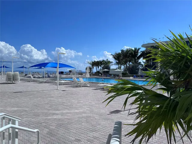 $2,600 | 3180 South Ocean Drive, Unit 722, Hallandale Beach, FL 33009