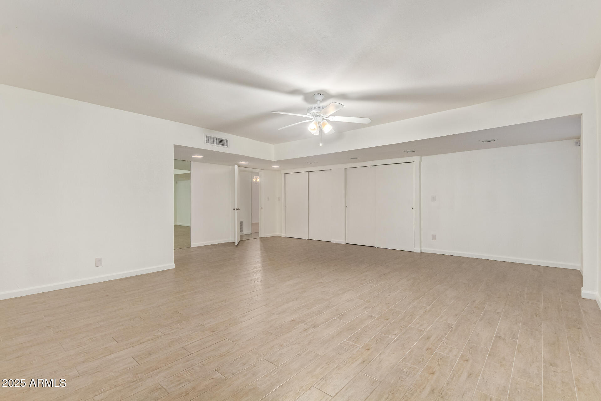 5401 East Exeter Boulevard Phoenix, AZ 85018 - Photo 25 of 47 a view of an empty room