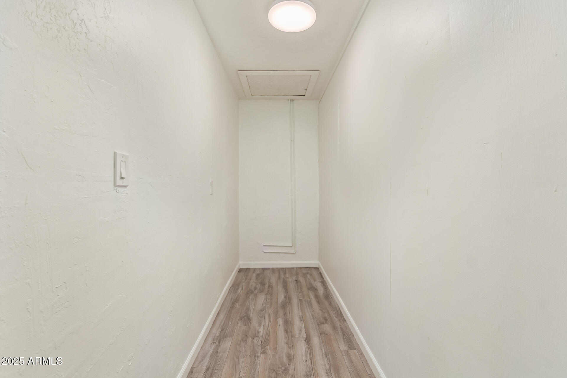 5401 East Exeter Boulevard Phoenix, AZ 85018 - Photo 39 of 47 a view of a small space