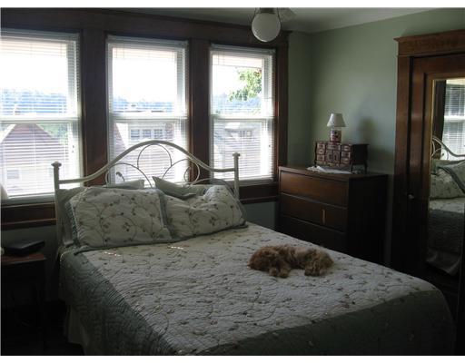 455 Freeport Road Blawnox, PA 15238 - Photo 7 of 18 Exterior Front. Bright master bedroom.
