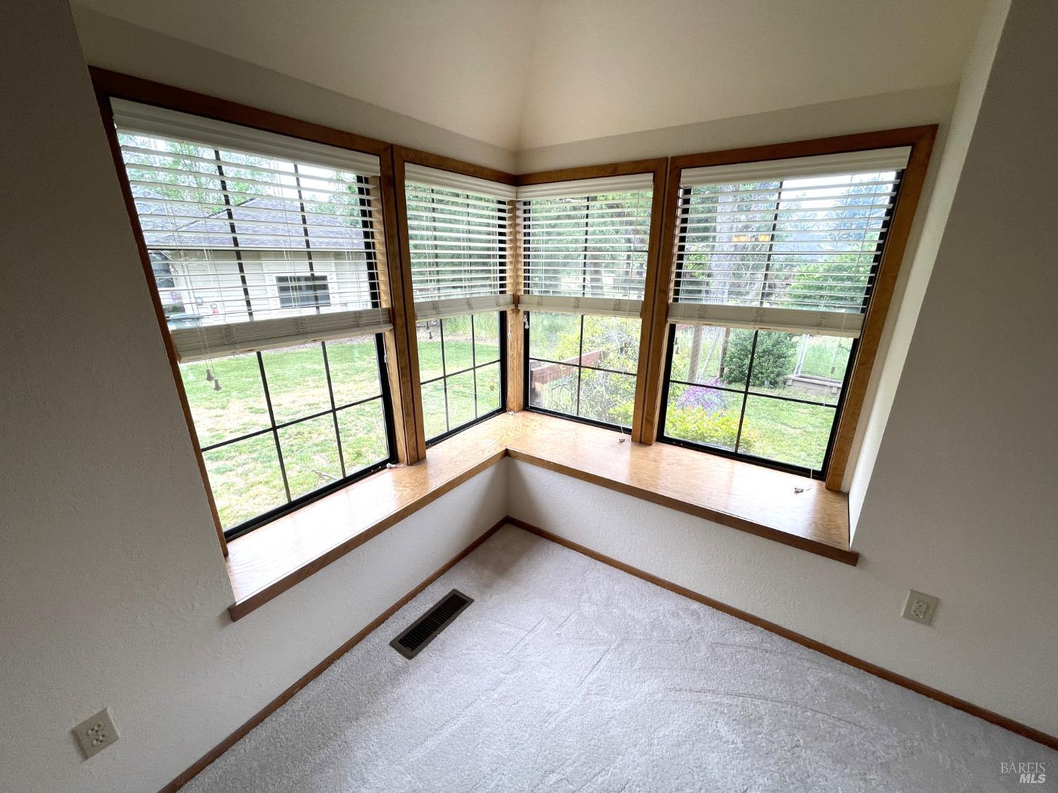 3541 Golf View Terrace Santa Rosa, CA 95405 - Photo 12 of 110 a view of an empty room with a window