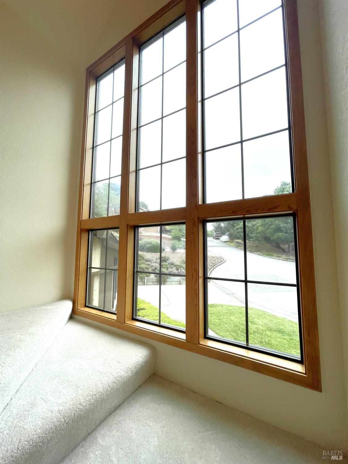 3541 Golf View Terrace Santa Rosa, CA 95405 - Photo 20 of 110 a view of an empty room with a window