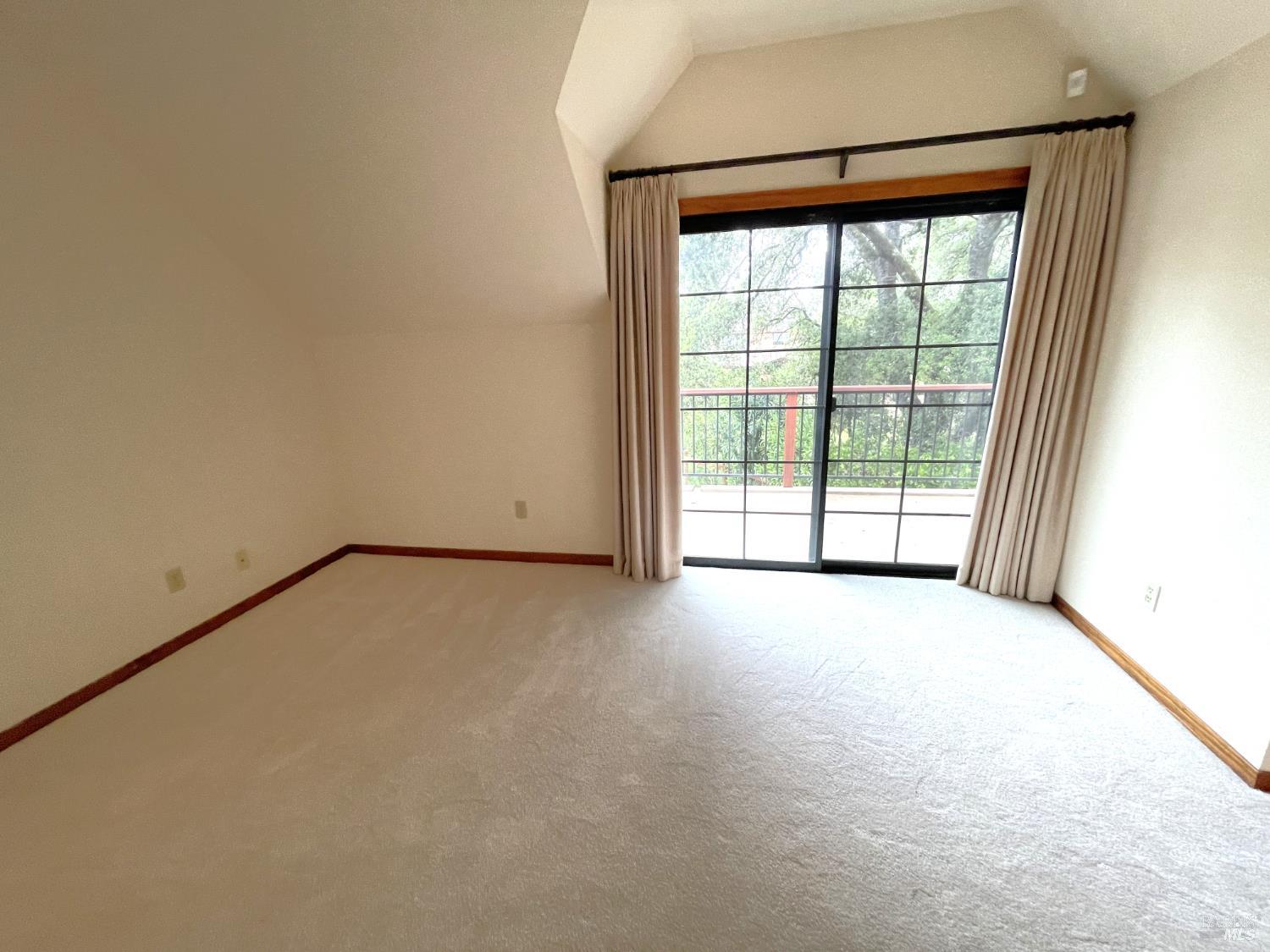 3541 Golf View Terrace Santa Rosa, CA 95405 - Photo 53 of 110 an empty room with a window