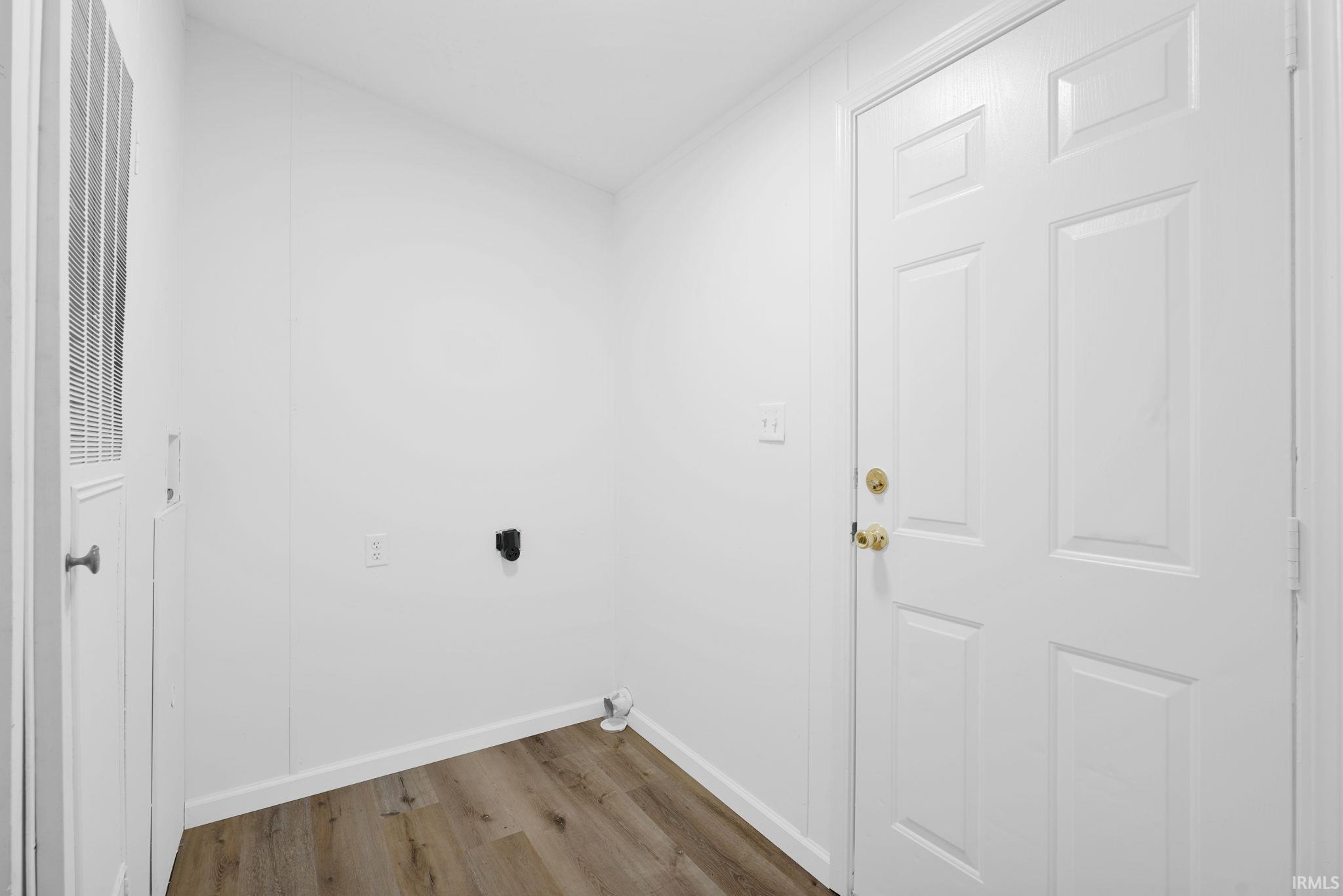 425 Dale Street Mitchell, IN 47446 - Photo 21 of 25