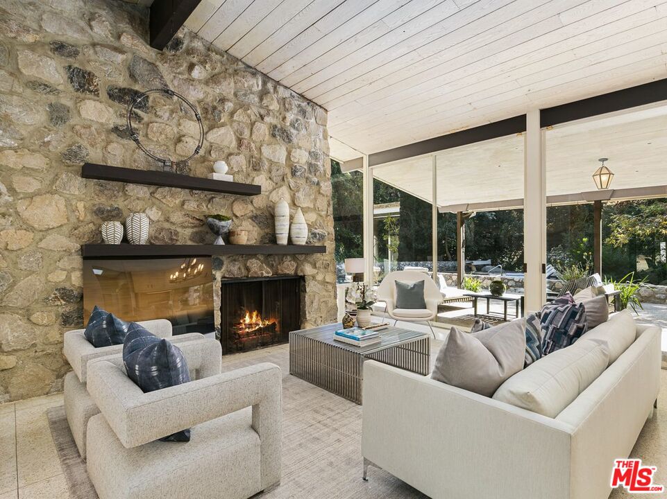 1100 Rivas Canyon Road Pacific Palisades, CA 90272 - Photo 12 of 54