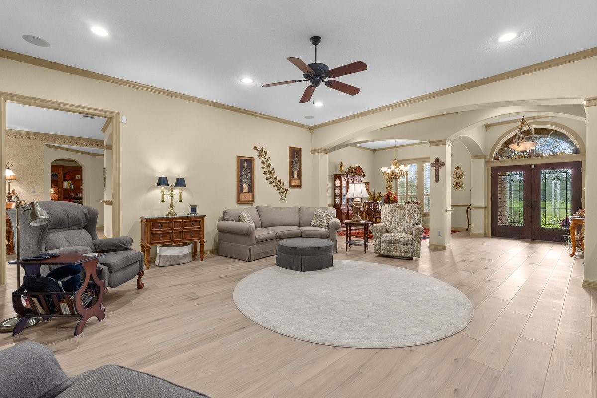 1303 China Grove Drive Rosharon, TX 77583 - Photo 6 of 42 Gallery Image 6