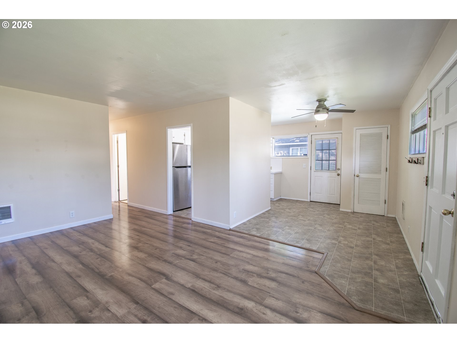 1267 Pleasant Street Springfield, OR 97477 - Photo 4 of 16