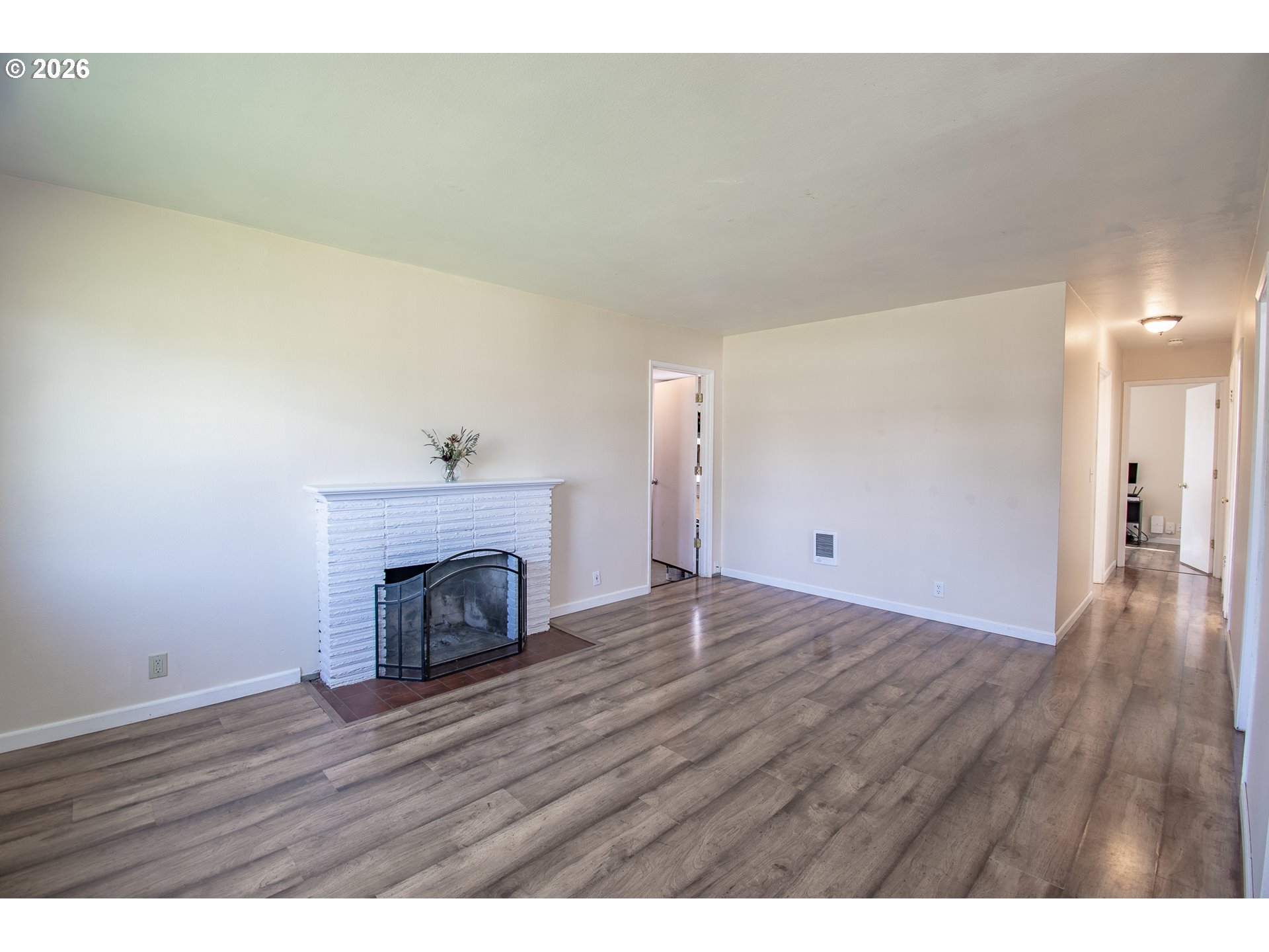 1267 Pleasant Street Springfield, OR 97477 - Photo 5 of 16