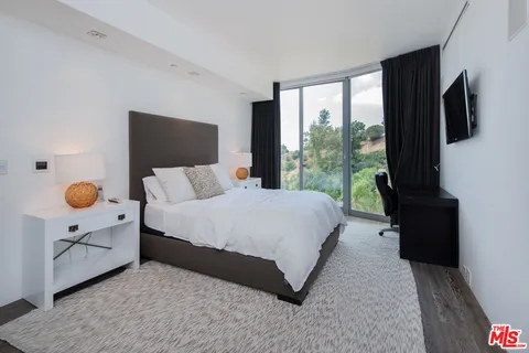 $6,500,000 | 9274 Sierra Mar Drive, Los Angeles, CA 90069