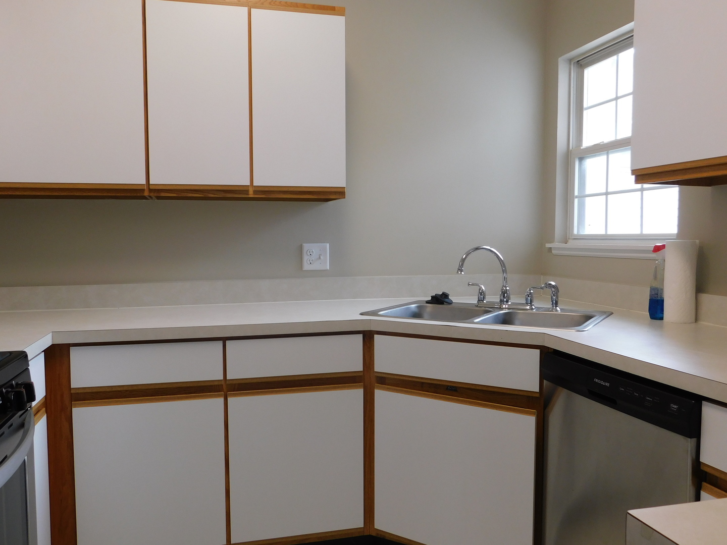1060 Stillwater Road Elgin, IL 60120 - Photo 5 of 15