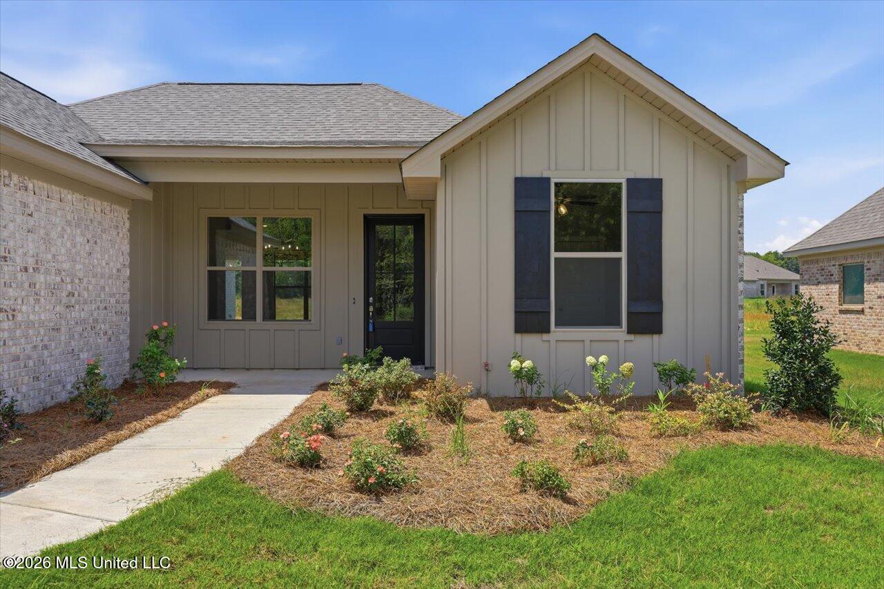 03-140 Stapleton Dr _ Hometoursms.com