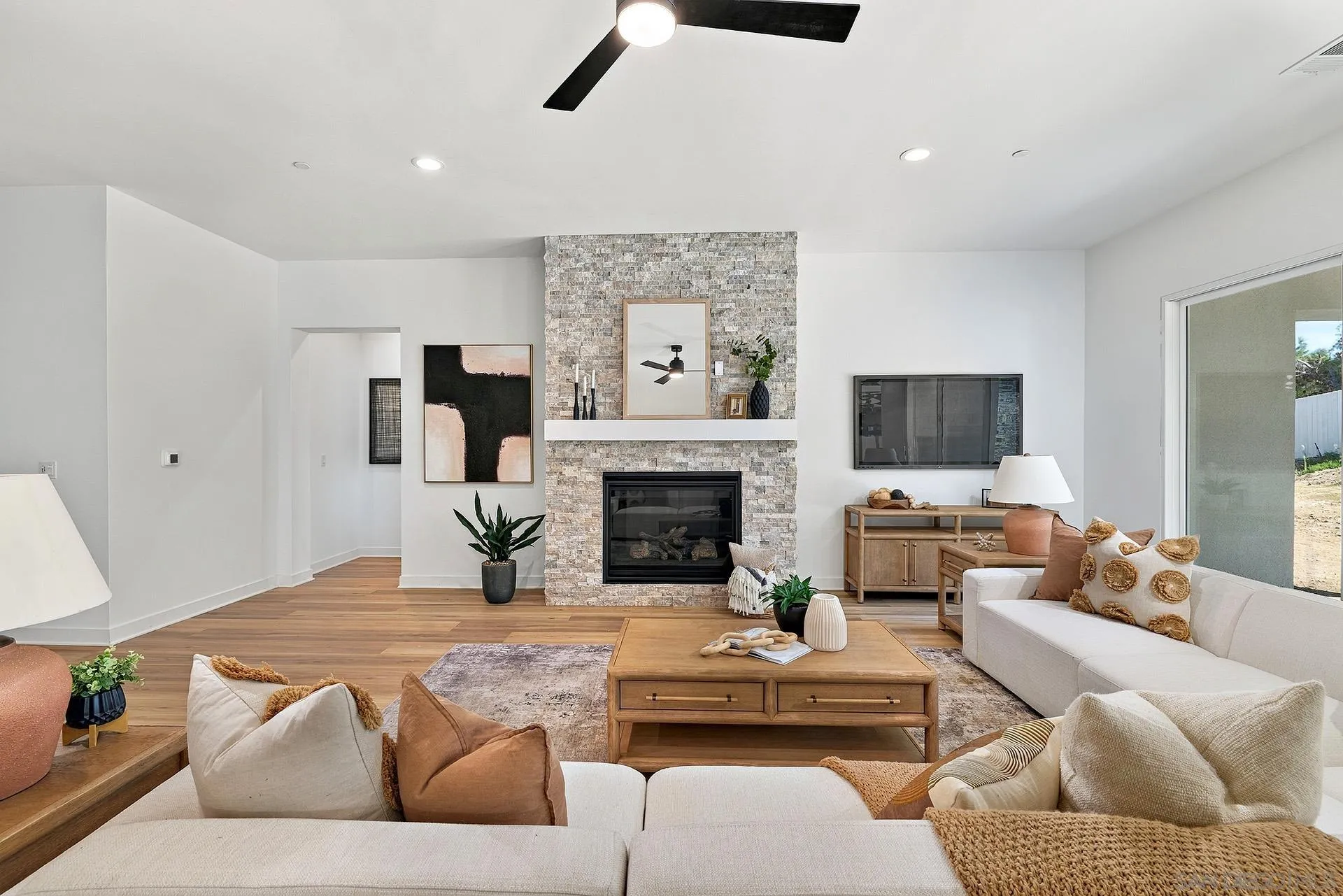 1748 Ishihara Road Vista, CA 92084 - Photo 12 of 32 Gallery Image 12