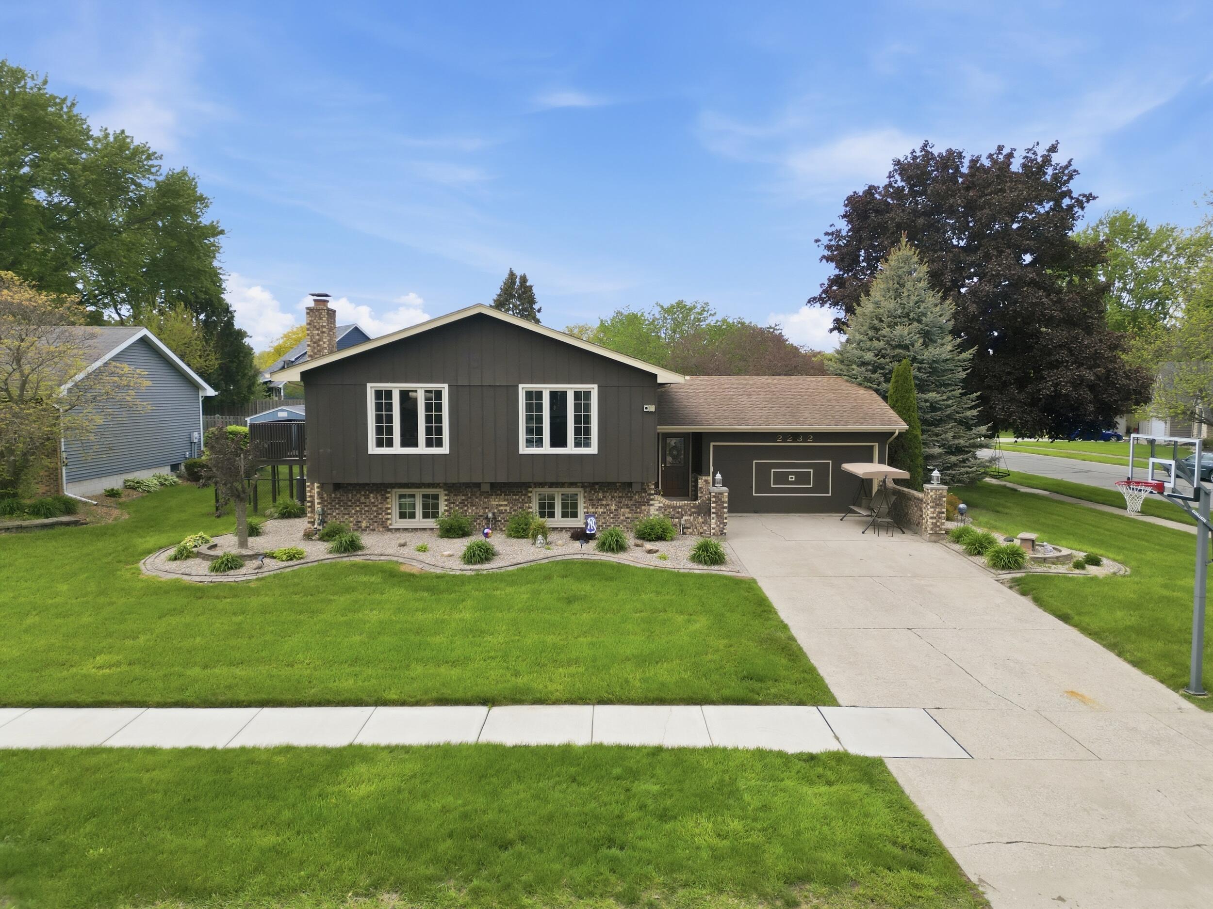 2232 Normandy Road Schererville, IN 46375 - Photo 1 of 37 2500x1875