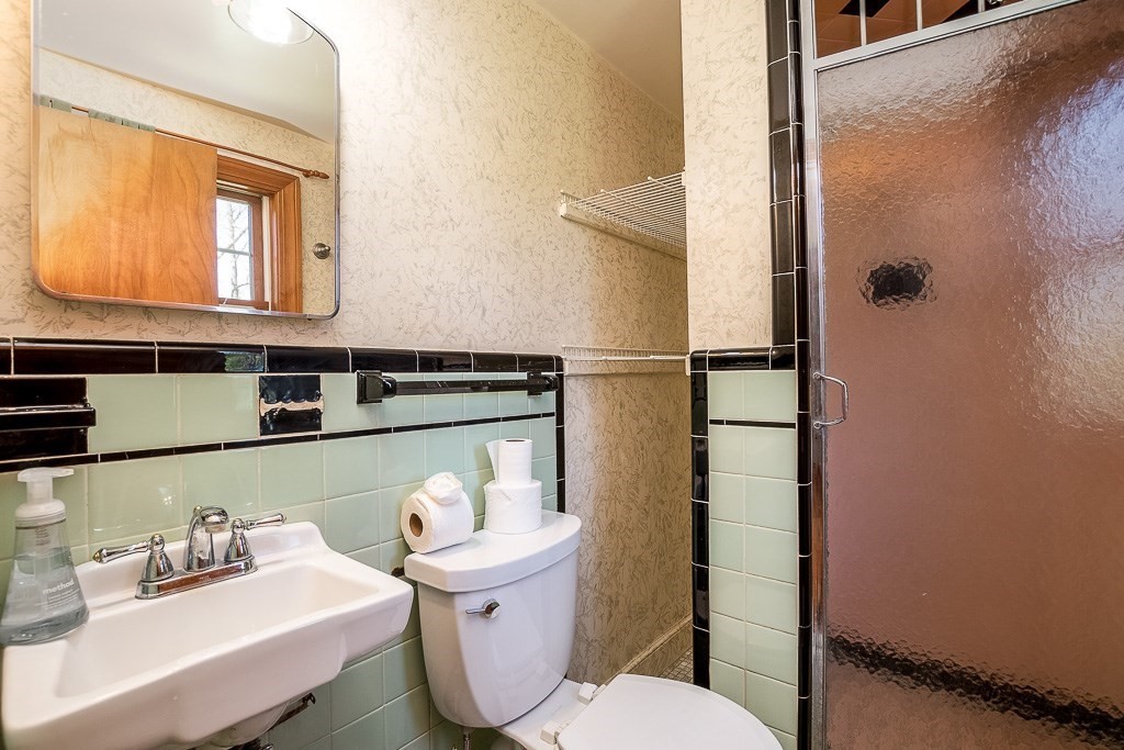 1616 Bay Road Stoughton, MA 02072 - Photo 15 of 41