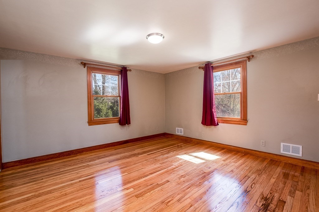 1616 Bay Road Stoughton, MA 02072 - Photo 17 of 41