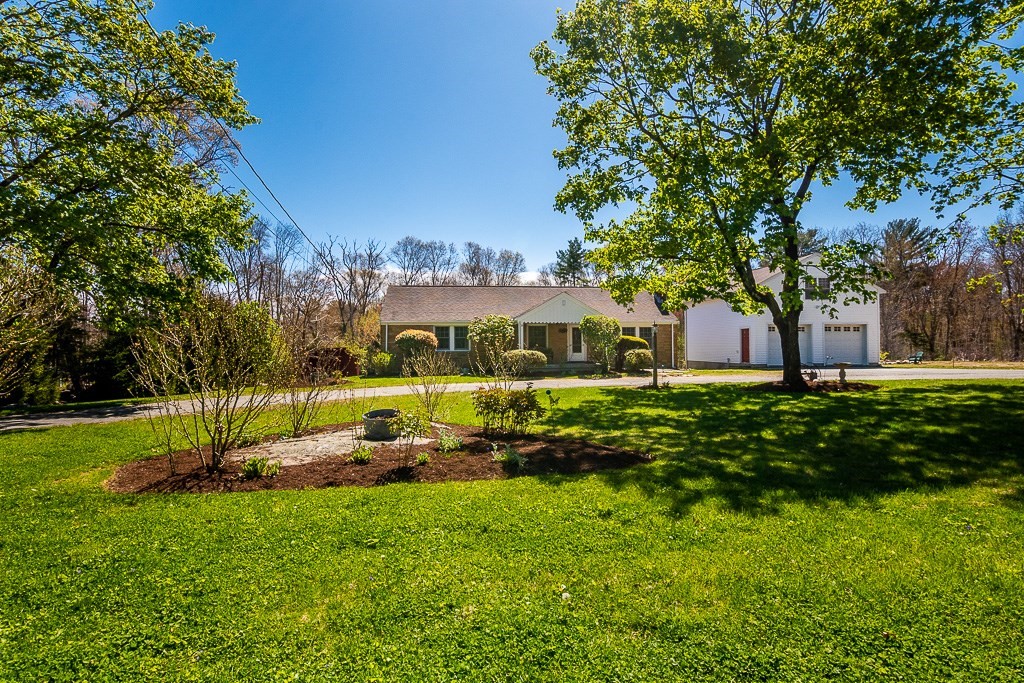 1616 Bay Road Stoughton, MA 02072 - Photo 3 of 41
