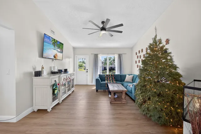 $475,000 | 6103 Eberts Street, Jupiter, FL 33458