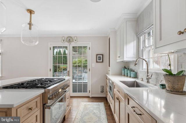 $1,495,000 | 6003 Grove Drive, Alexandria, VA 22307