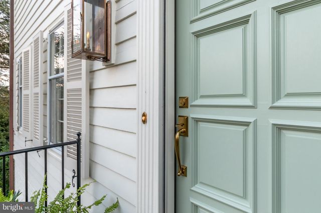 $1,495,000 | 6003 Grove Drive, Alexandria, VA 22307