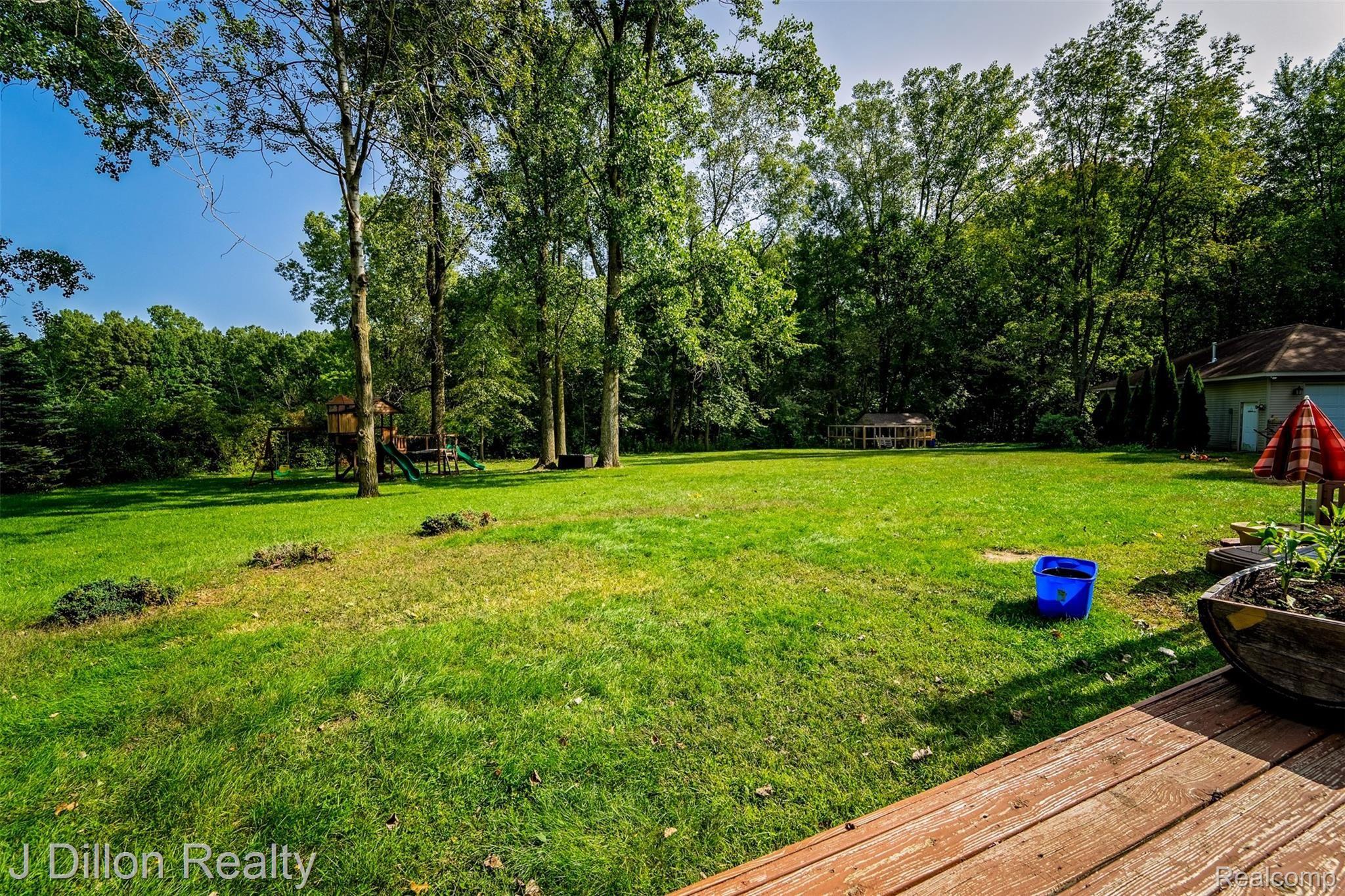 22855 Bohn Road Belleville, MI 48111 - Photo 24 of 48 22855 Bohn -26.jpg