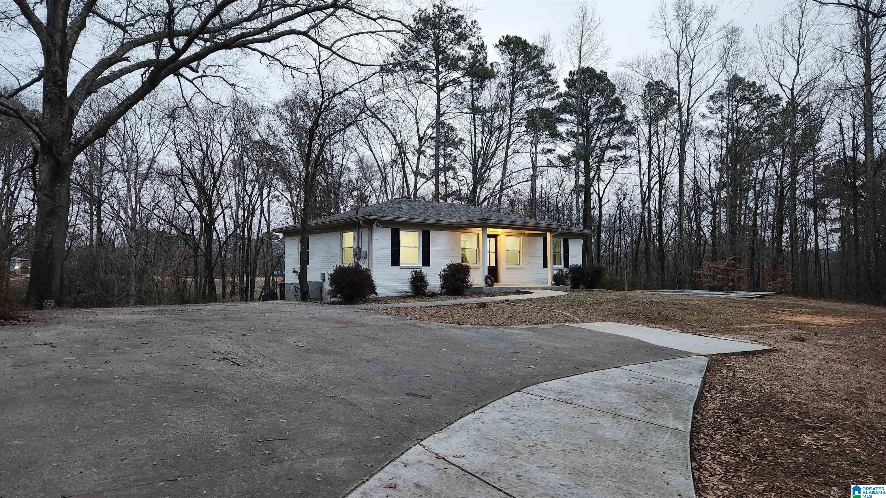 1201 Sugar Ridge Road Morris, AL 35116 - Photo 9 of 40