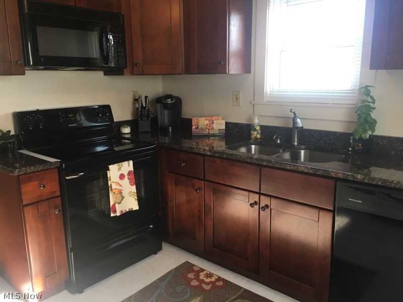 6303 Ridgewood Avenue Parma, OH 44129 - Photo 9 of 32 Gallery Image 9