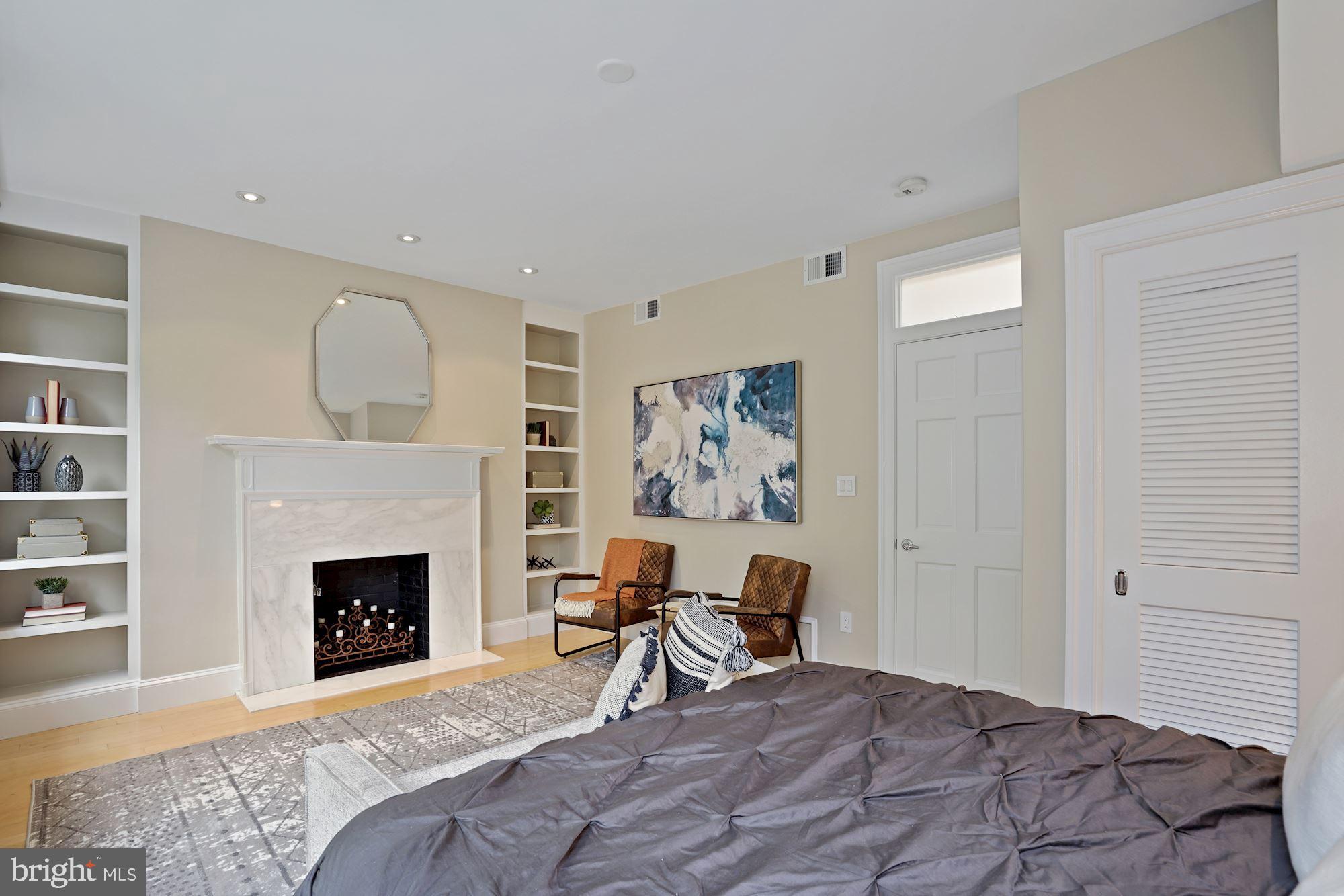 2003 Belmont Road Northwest Washington, DC 20009 - Photo 15 of 36 Upper Level - Main Bedroom
