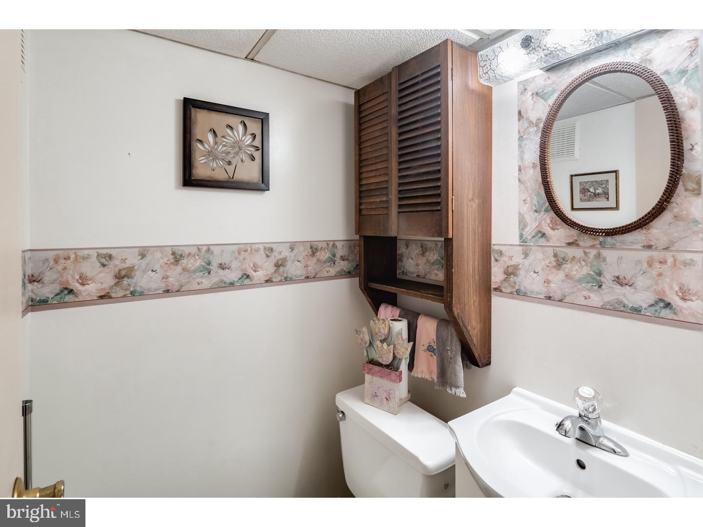 9814 Dungan Road Philadelphia, PA 19115 - Photo 19 of 24 Gallery Image 19
