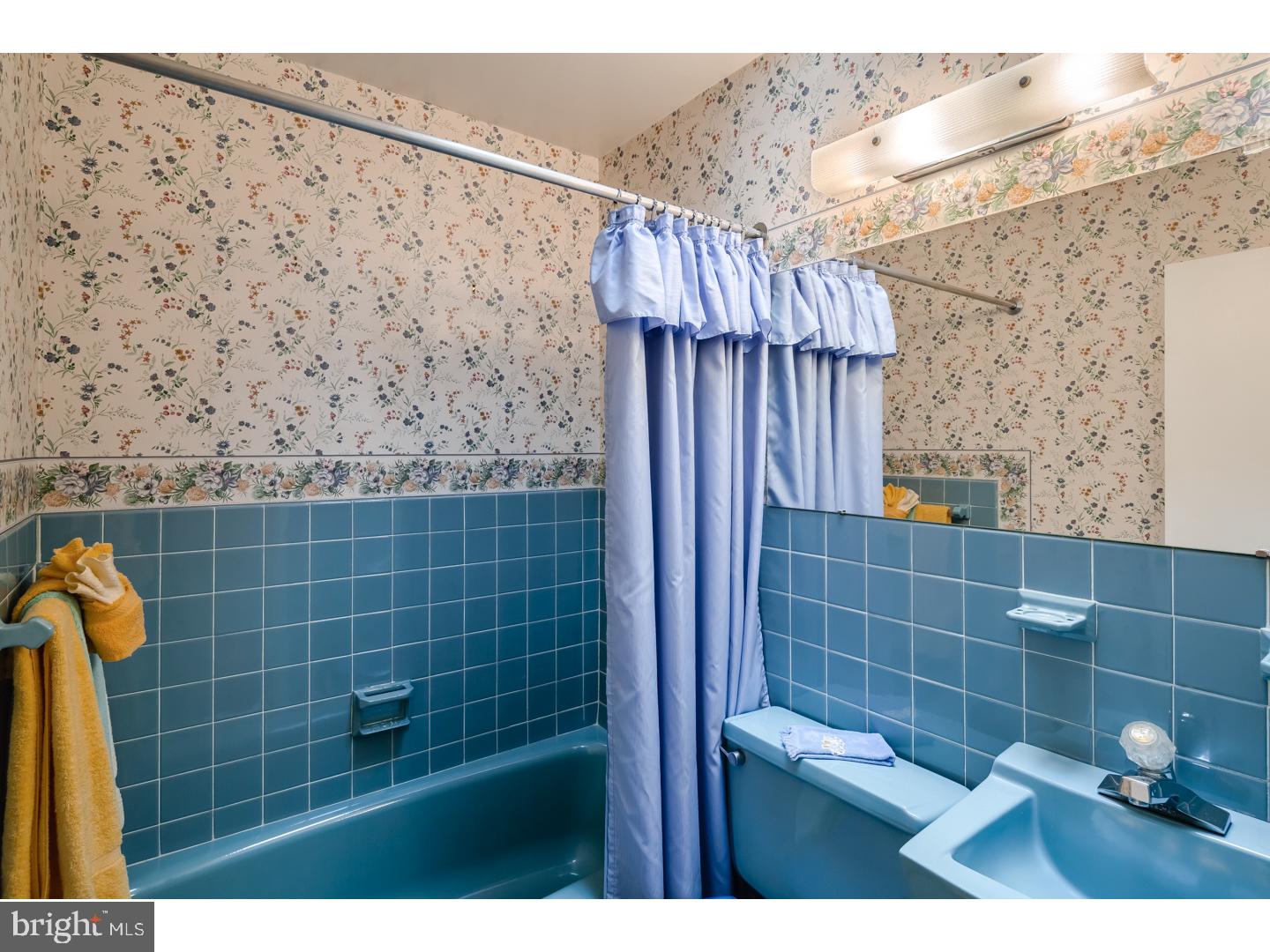 9814 Dungan Road Philadelphia, PA 19115 - Photo 8 of 24 Gallery Image 8