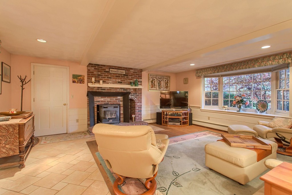 10 Roxanne Road Groton, MA 01450 - Photo 11 of 30 Gallery Image 11