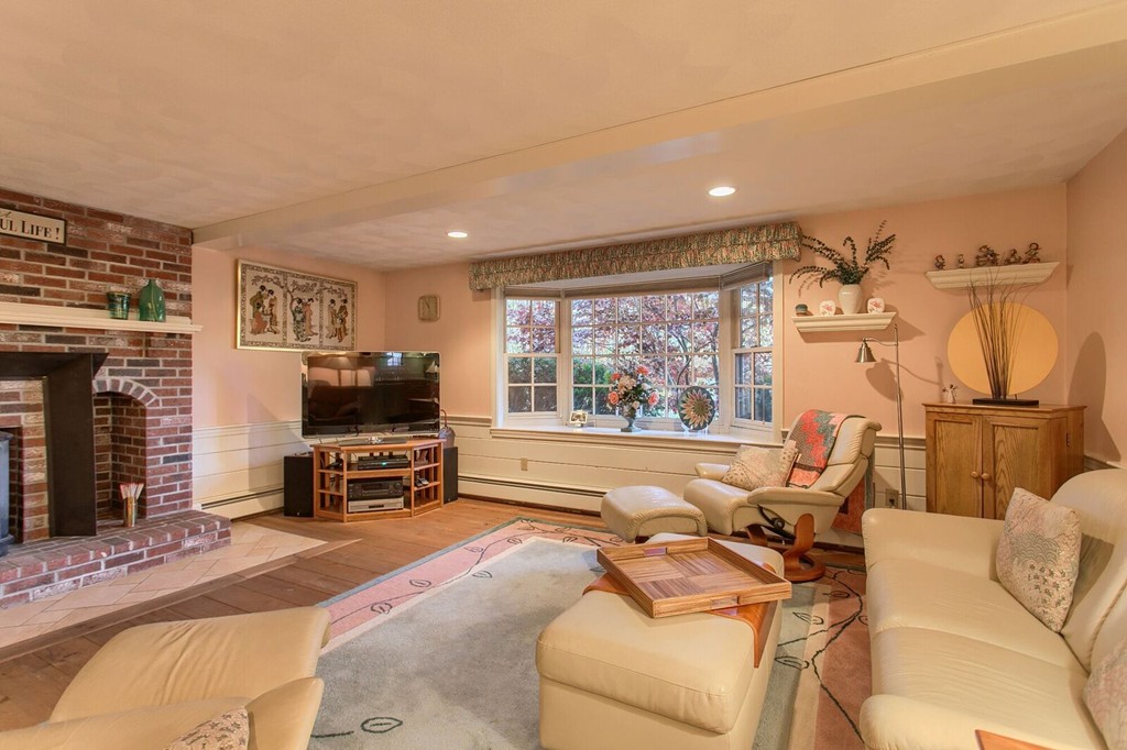 10 Roxanne Road Groton, MA 01450 - Photo 12 of 30 Gallery Image 12