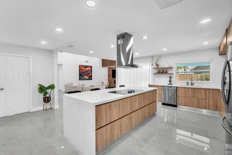 $850,000 | 136 Greens Road, Hollywood, FL 33021