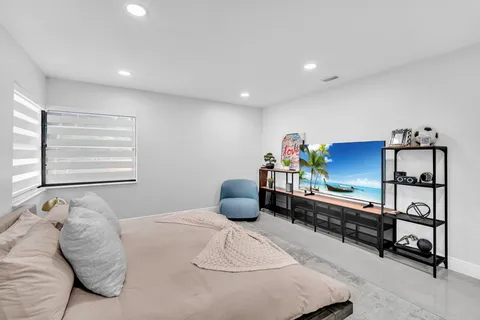 $850,000 | 136 Greens Road, Hollywood, FL 33021