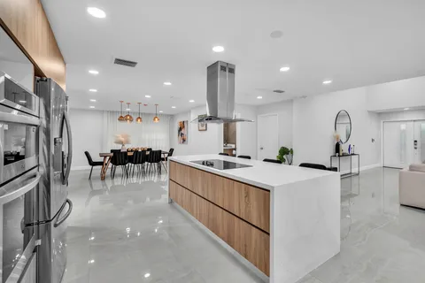 $850,000 | 136 Greens Road, Hollywood, FL 33021