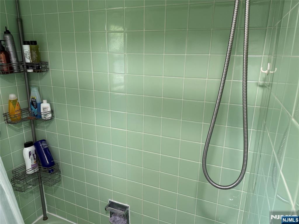 301 Valley Road Clifton, NJ 07013 - Photo 11 of 27