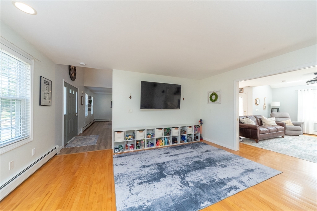 2 Winter Hill Road Mattapoisett, MA 02739 - Photo 17 of 40