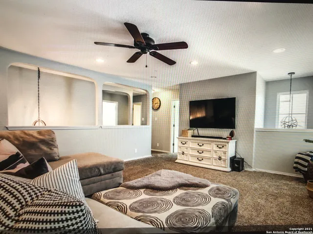 $2,395 | 9023 Bowen Branch, San Antonio, TX 78254