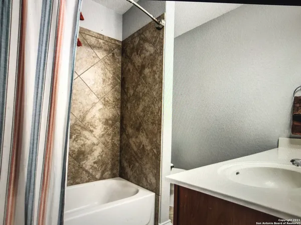 $2,395 | 9023 Bowen Branch, San Antonio, TX 78254