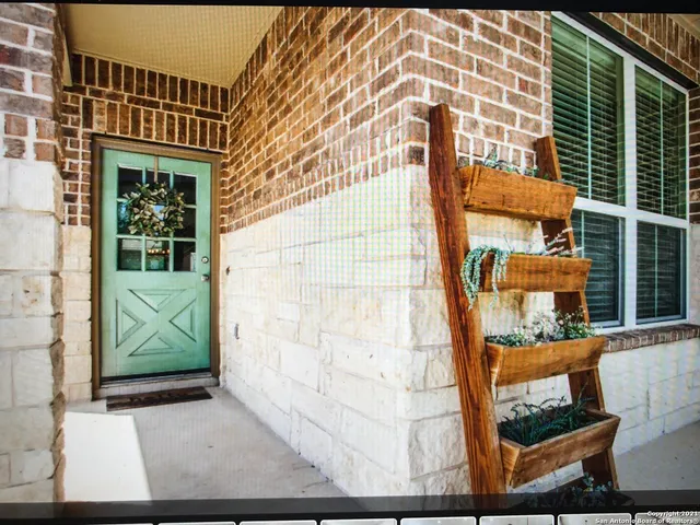 $2,395 | 9023 Bowen Branch, San Antonio, TX 78254