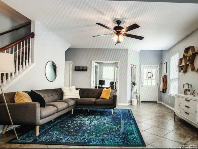 $2,395 | 9023 Bowen Branch, San Antonio, TX 78254