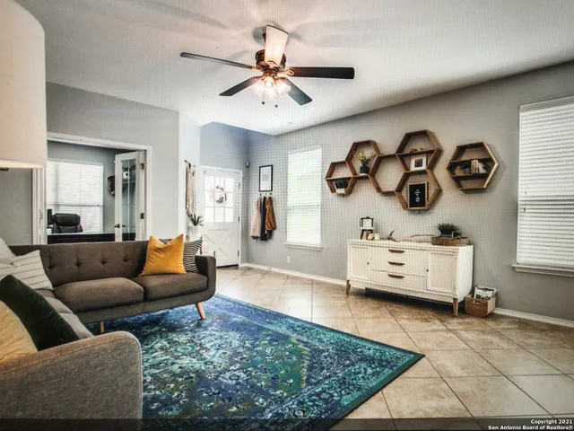 $2,395 | 9023 Bowen Branch, San Antonio, TX 78254