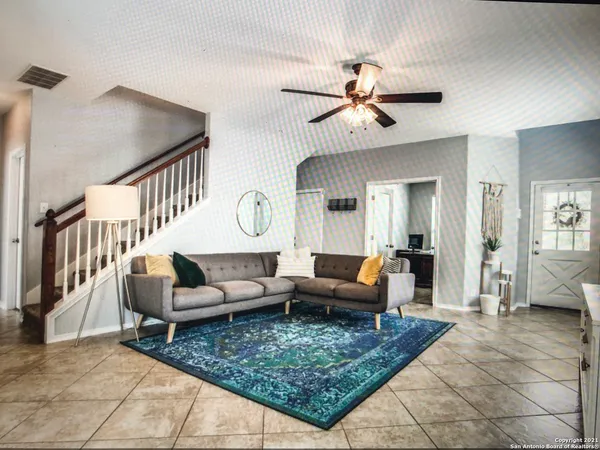 $2,395 | 9023 Bowen Branch, San Antonio, TX 78254