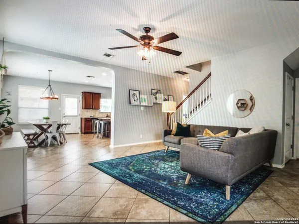 $2,395 | 9023 Bowen Branch, San Antonio, TX 78254