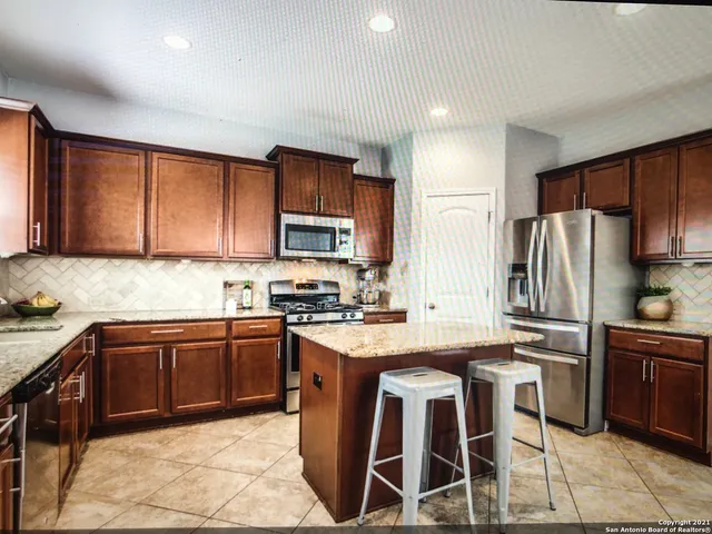 $2,395 | 9023 Bowen Branch, San Antonio, TX 78254