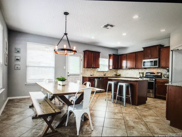 $2,395 | 9023 Bowen Branch, San Antonio, TX 78254