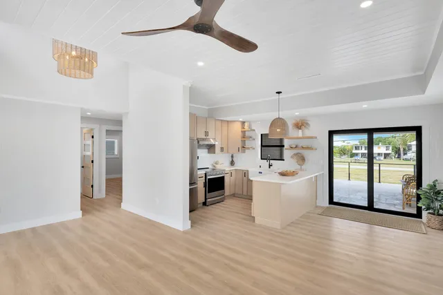 $1,999,000 | 270 Airport Drive South, Summerland Key, FL 33042