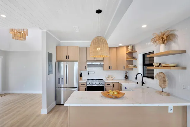 $1,999,000 | 270 Airport Drive South, Summerland Key, FL 33042