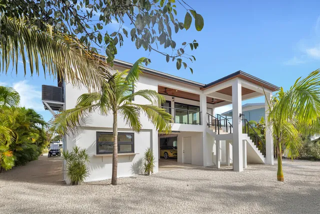 $1,999,000 | 270 Airport Drive South, Summerland Key, FL 33042
