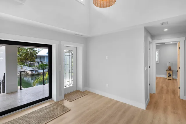 $1,999,000 | 270 Airport Drive South, Summerland Key, FL 33042